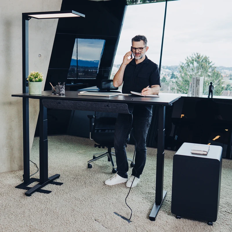 Desk Expert - Höhenverstellbarer Schreibtisch