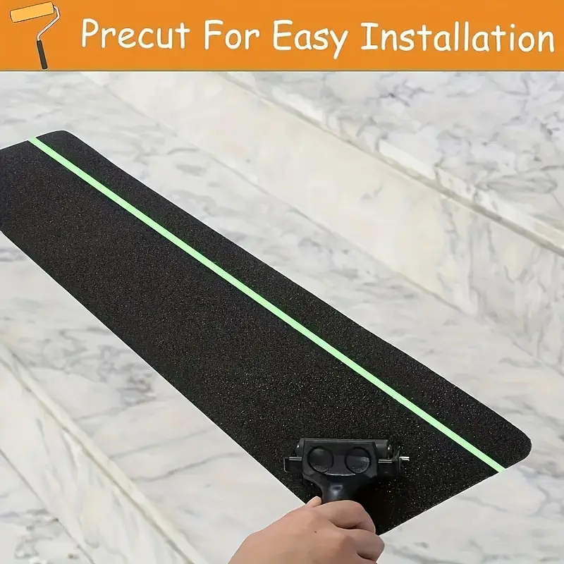 Lebensretter: 10 x Antirutsch-Streifen für Treppen 15x76 cm. 80er Körnung. Schwarz. Inklusive Leuchtstreifen für mehr Sicherheit.