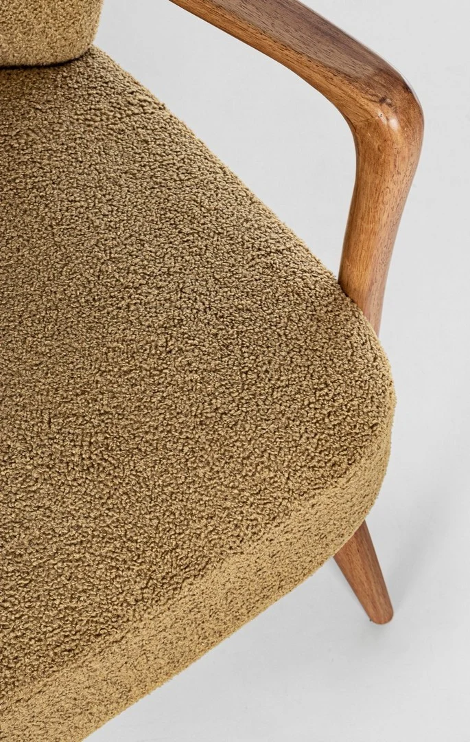 Sessel Moritz Palm | Olivbraun, Woll-Optik, Armlehnen aus Holz