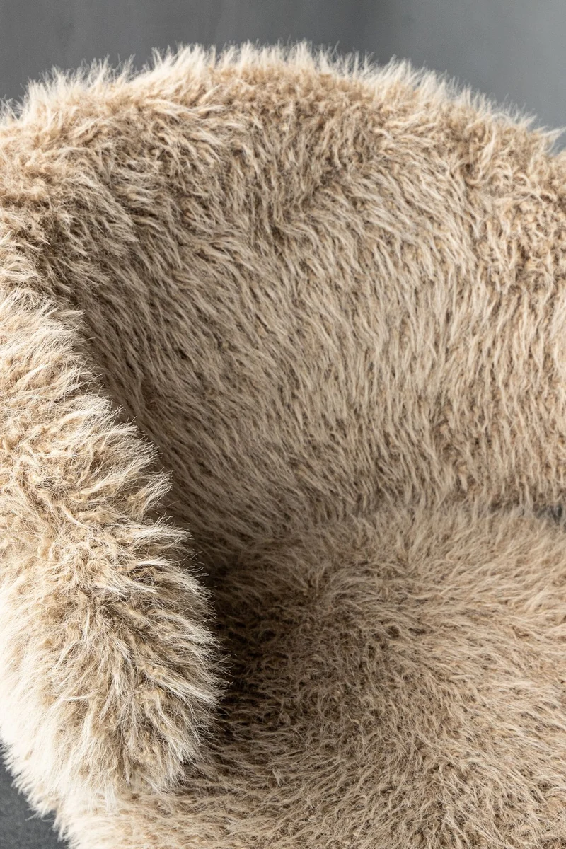 Polsterstuhl Ares Beige – Weicher Hair-Look Bezug