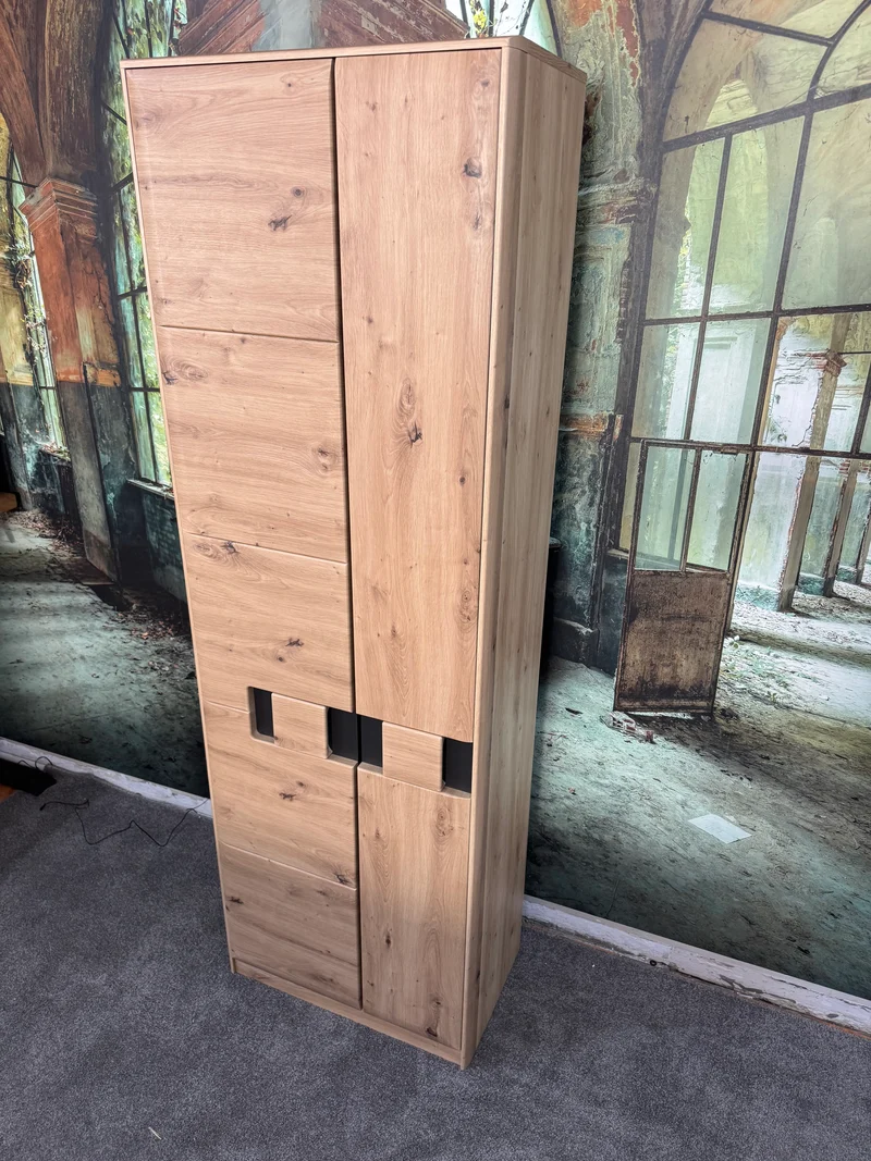 Hochschrank +Massivholzfront +Neu auf Lager