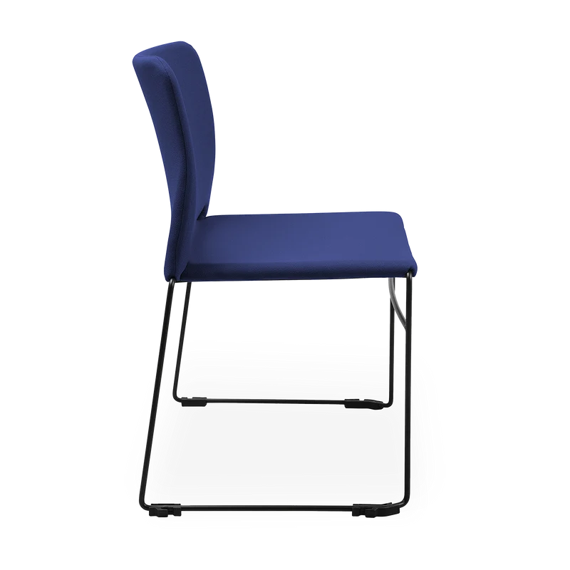 Schalenstuhl (Design) – Gepolsterte Kunststoffschale stapelbar