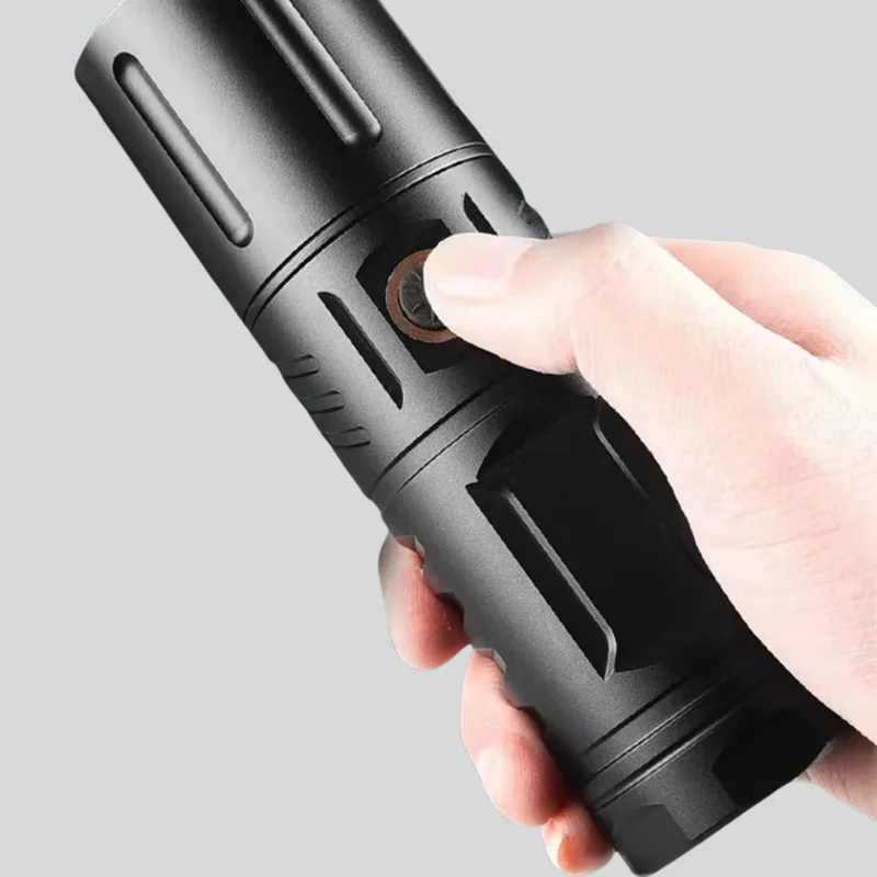 LED-Taschenlampe über USB wiederaufladbar™ | Ihr Licht für jede Situation