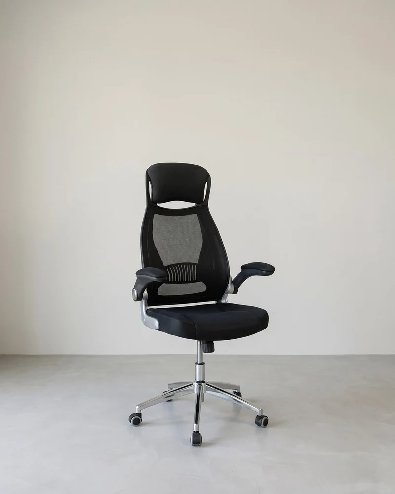 Ergonomischer Bürostuhl Schwarz – Mit Netzrückenlehne, Kopfstütze & klappbaren Armlehnen – Bis 150 kg belastbar