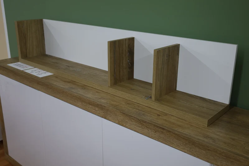 Hängeregal Holzoptik weiß Einzelstück
