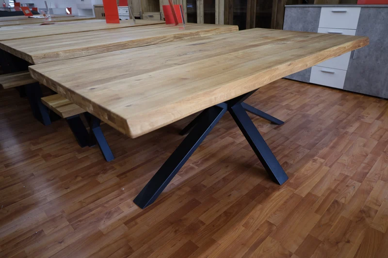 Esstisch Tisch + MASSIVHOLZ Eiche + Baumkante + Spider Gestell