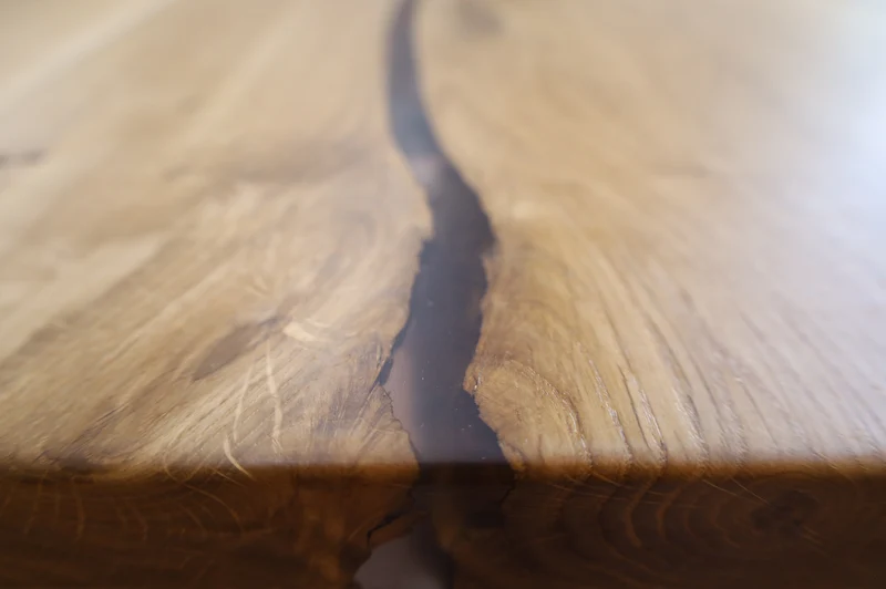 Esstisch Tisch +Massivholz Eiche VOLL 4cm +Baumkante +Epoxidharz