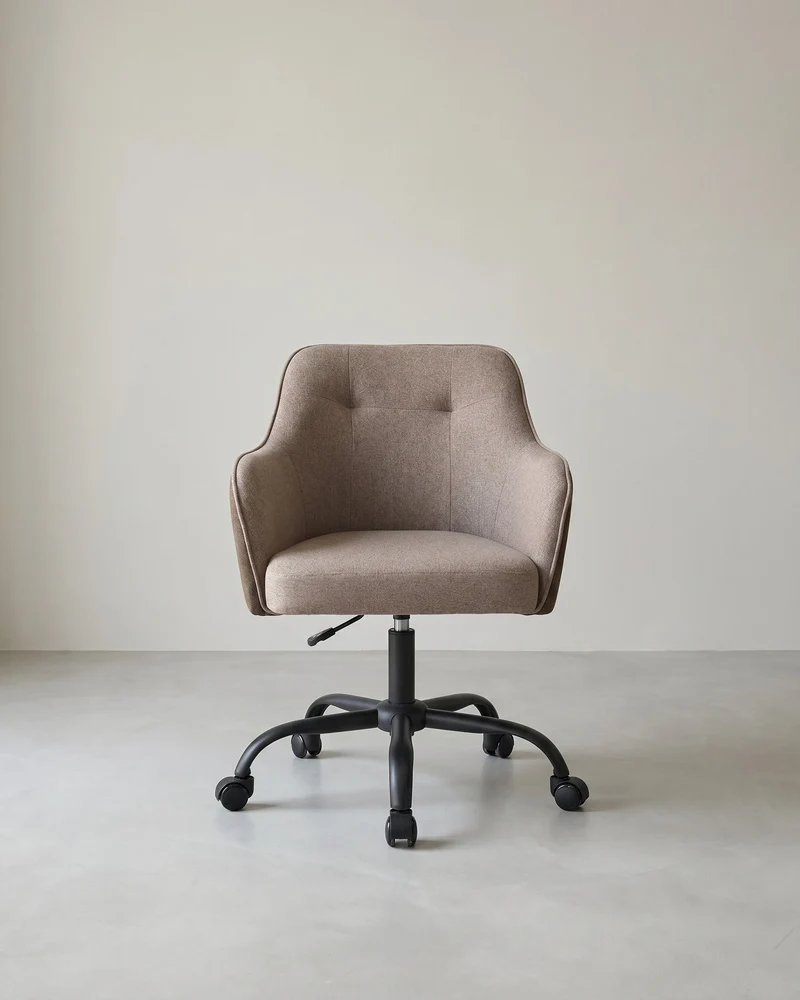 Bürostuhl mit Armlehnen – höhenverstellbar – bequeme Polsterung – 64 cm breit