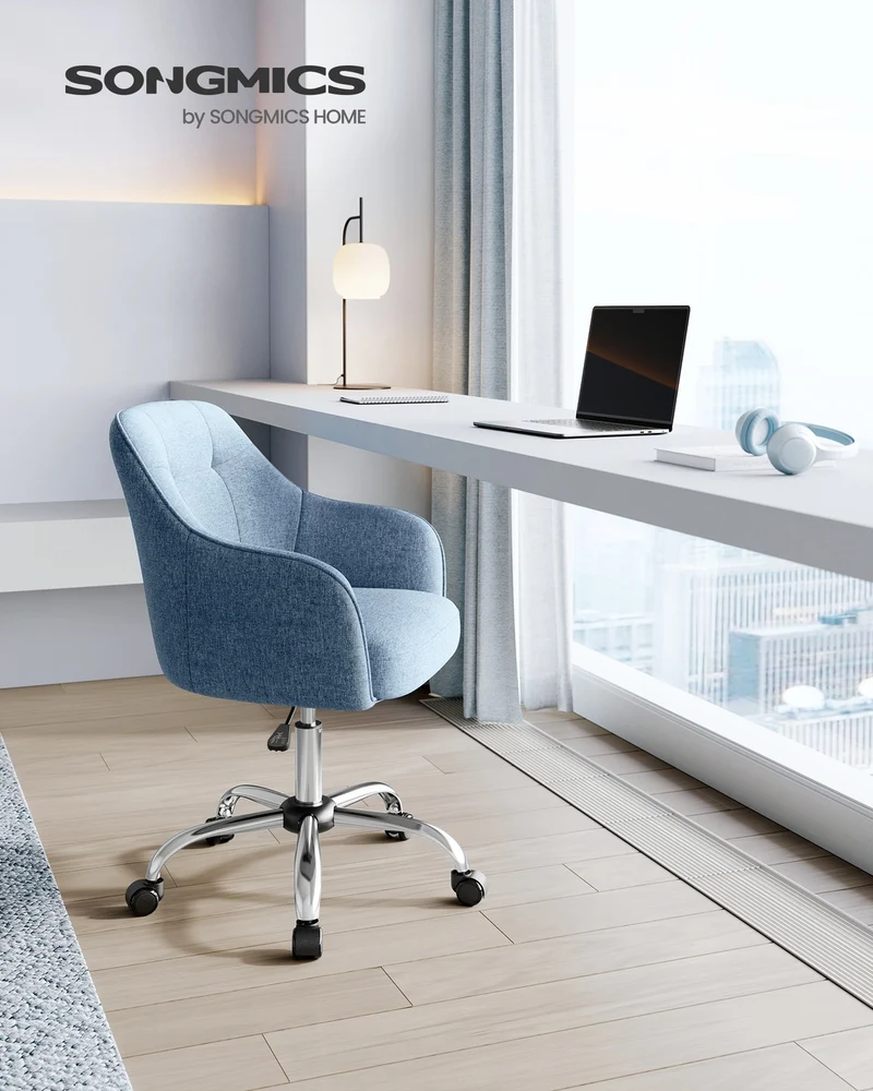 Bürostuhl mit Armlehnen – höhenverstellbar – bequeme Polsterung – 64 cm breit