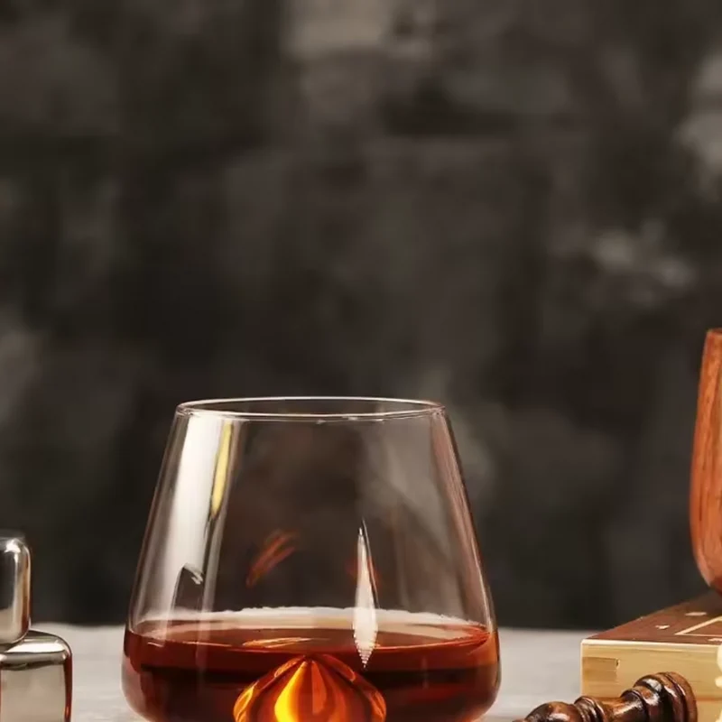 Vortex Whiskyglas™ | Whirlpool Glas für edlen Genuss
