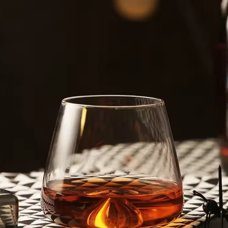 Vortex Whiskyglas™ | Whirlpool Glas für edlen Genuss
