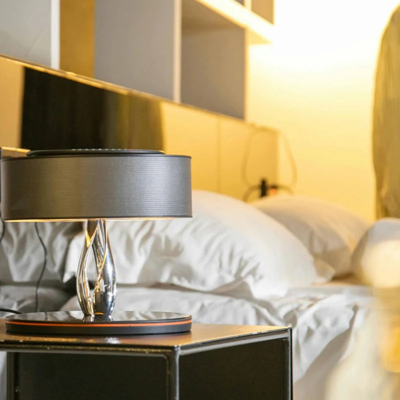 Smart Gadgets Tischlampe™ | Design trifft intelligente Funktion