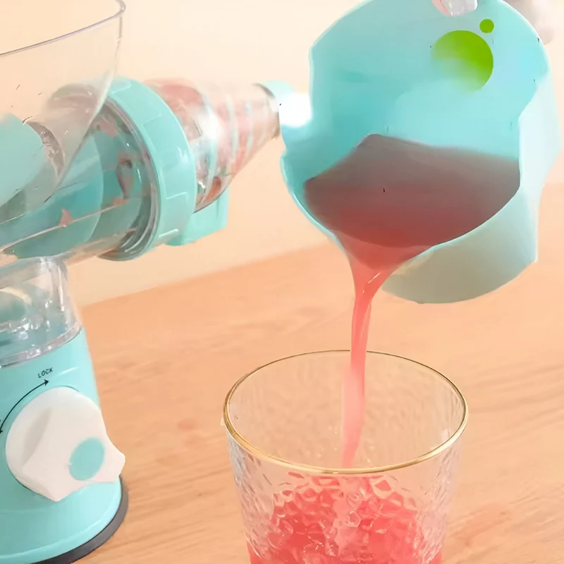 Handgekurbelt. Voll funktionsfähig™ | Frischer Saft, jederzeit genießen