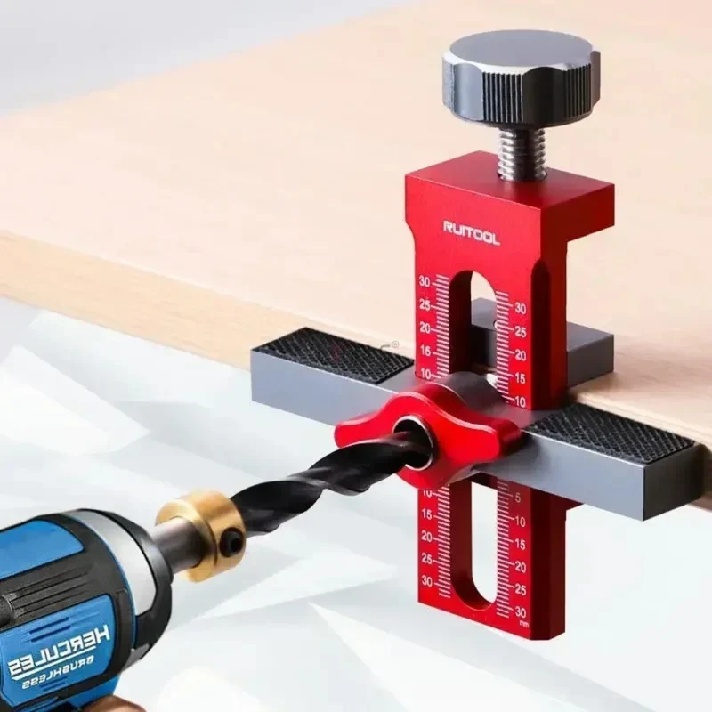 Drilling Locator for Wardrobe Door™ | Präziser Bohrungs-Locator für perfekte Ergebnisse