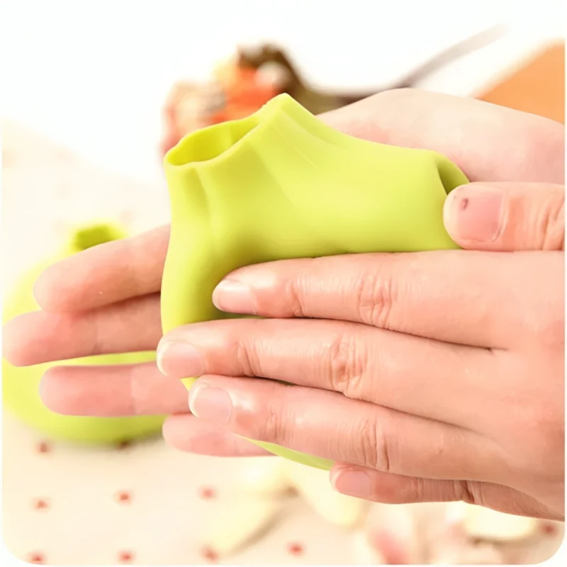 Knoblauchschäler aus Silikon™ | Küchenzauber Für Knoblauchliebhaber