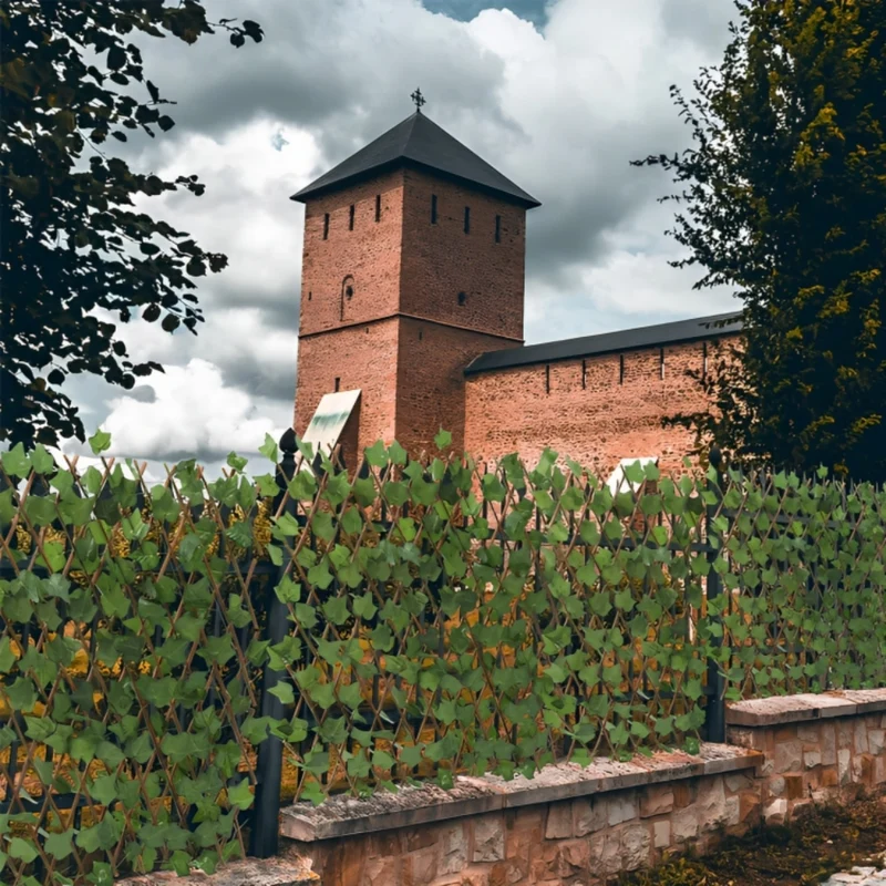 NatureFusion™ | Expandierbarer Sichtschutzzaun mit künstlichen Blättern