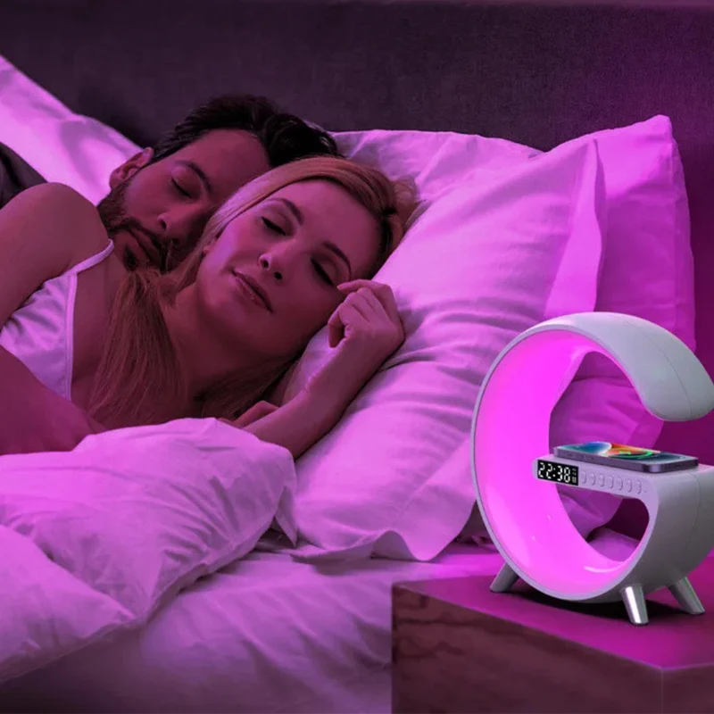 15W RGB-LED-Lampe™ | Vielseitige Lade- und Entertainment-Station