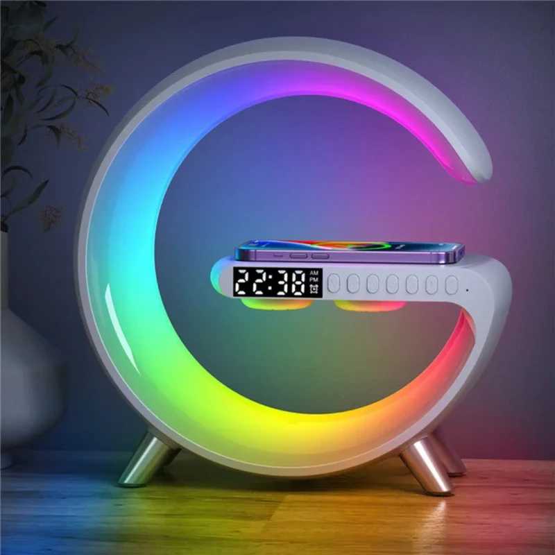 15W RGB-LED-Lampe™ | Vielseitige Lade- und Entertainment-Station