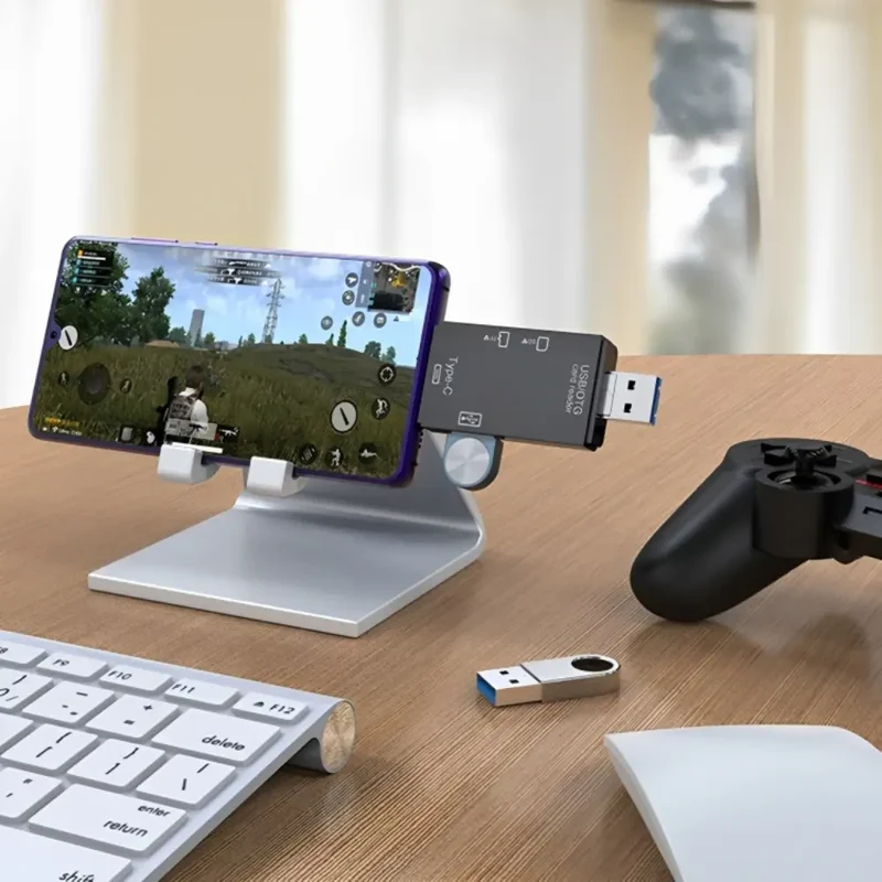 PortFusion™ | 6-in-1-Kartenleser mit USB- und USB-C-Anschlüssen