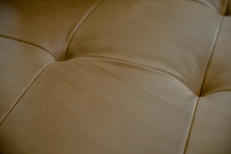 KAWOLA Sofa WIOLO Ecksofa Leder mit Hocker camel
