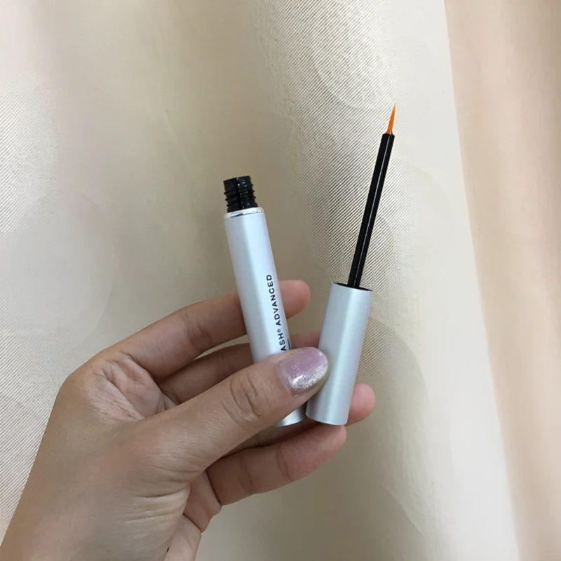 SleekStrands™ | Wimpernwachstumsserum