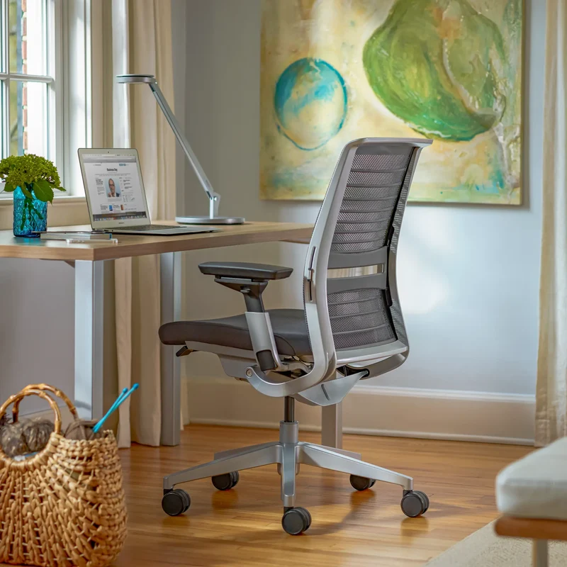 Think – Ergonomischer Bürostuhl