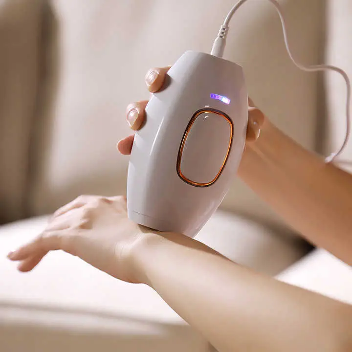 FlashSilk™ | IPL Laser Haarentfernung