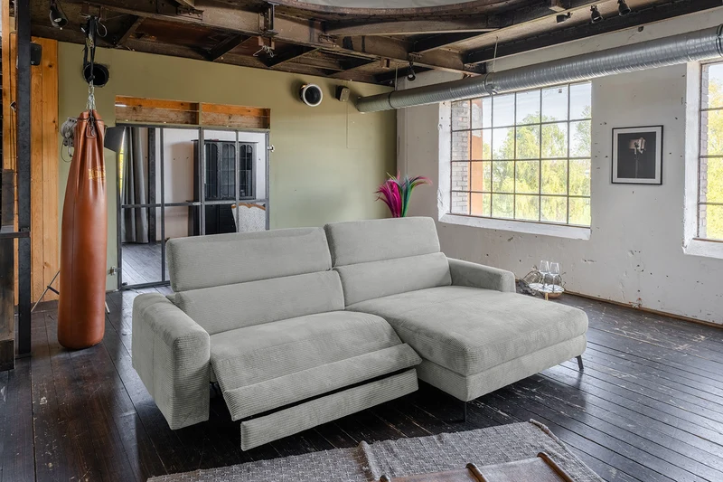 KAWOLA Sofa LAISKA Ecksofa Relaxfunktion teilmotorisch Cord hellgrau