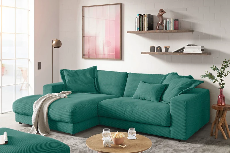 KAWOLA Sofa MADELINE Ecksofa mit Longchair Cord smaragd