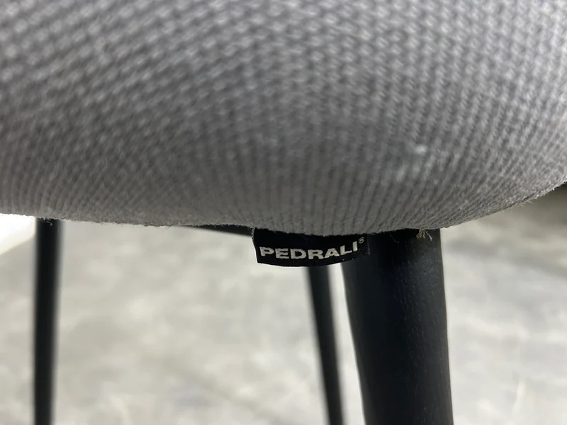 Pedrali Babila Schalenstuhl Grau