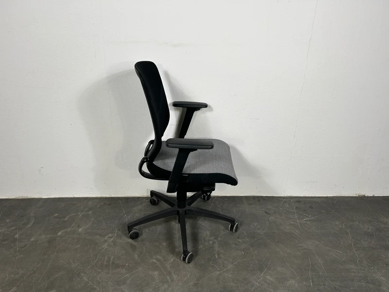 Wilkhahn IN 184/7 Bürodrehstuhl Schwarz / Grau