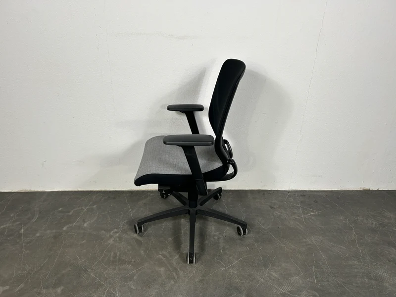 Wilkhahn IN 184/7 Bürodrehstuhl Schwarz / Grau