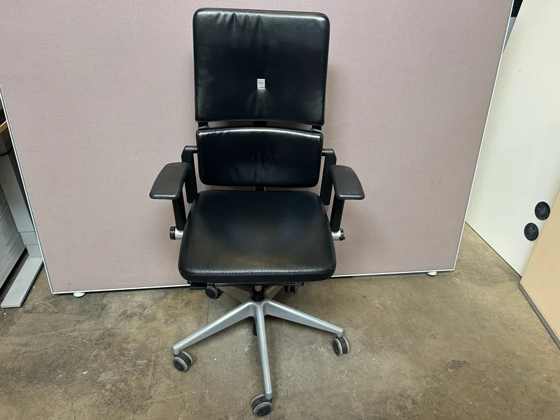 Steelcase Please V2 Bürodrehstuhl Schwarz Leder