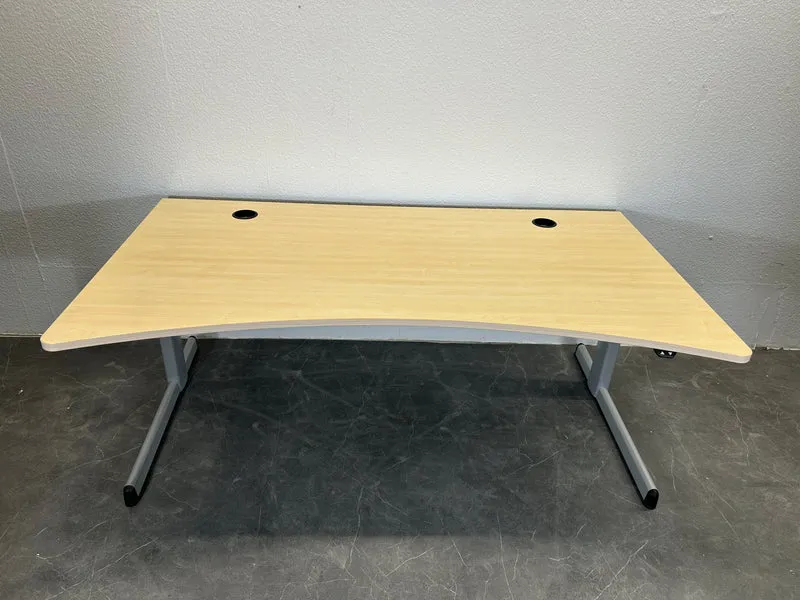 Steelcase elektrisch höhenverstellbarer Schreibtisch Cockpit Ahorn