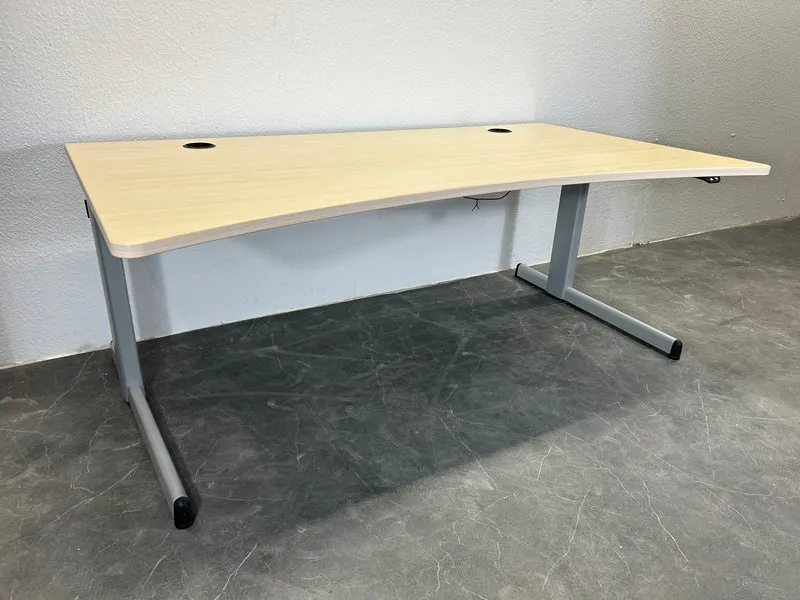 Steelcase elektrisch höhenverstellbarer Schreibtisch Cockpit Ahorn
