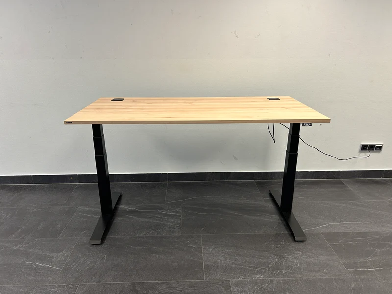 NowyStyl Elektrisch höhenverstellbarer Tisch Esche