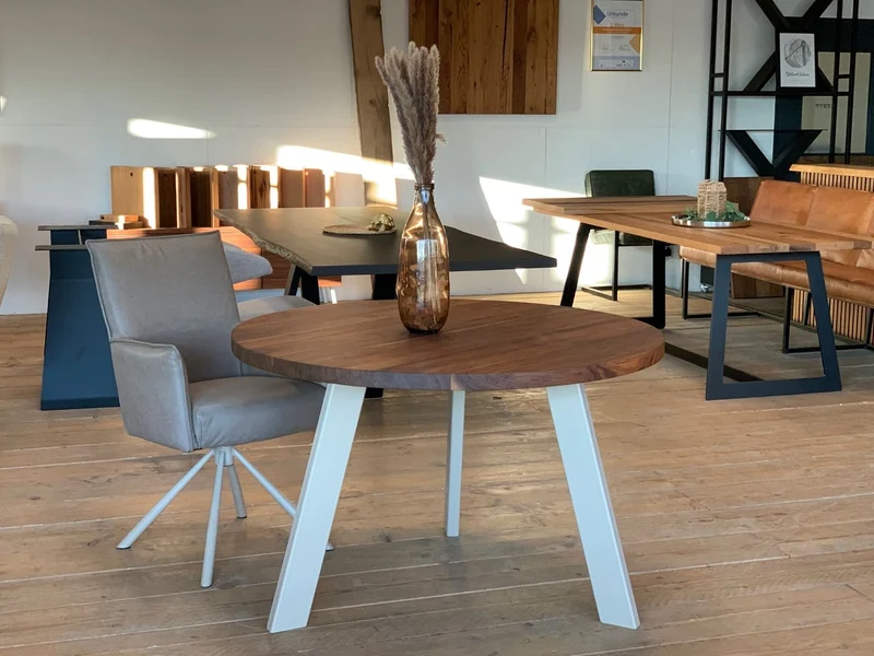 Massivholztisch Nussbaum Rund Stina