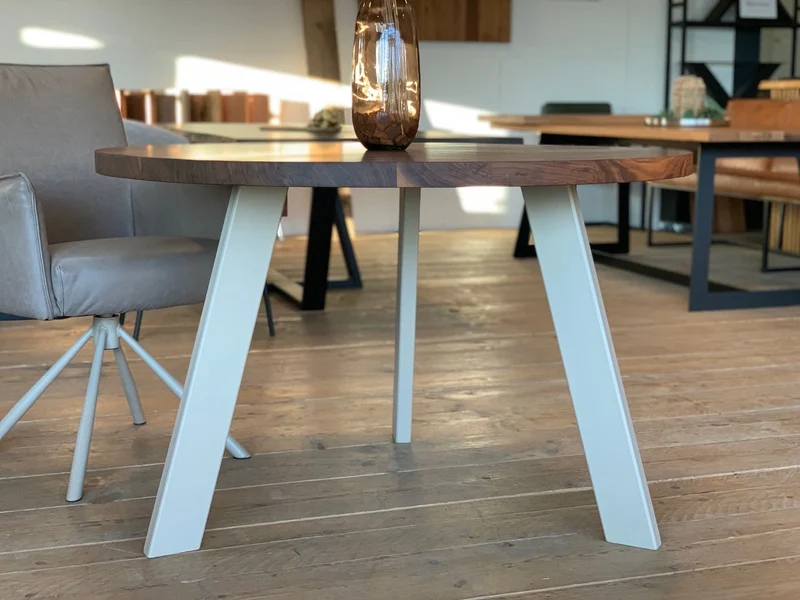 Massivholztisch Nussbaum Rund Stina