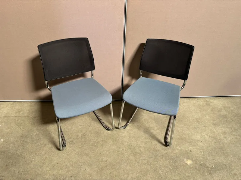 mdd Konferenzstuhl mit Netzrücken Schwarz / Blau