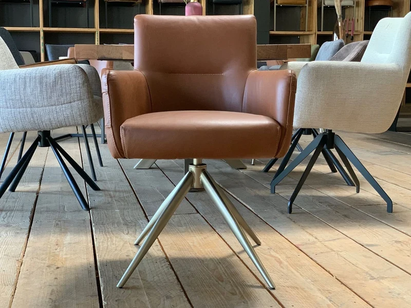 Moderner Lederstuhl drehbar 119T