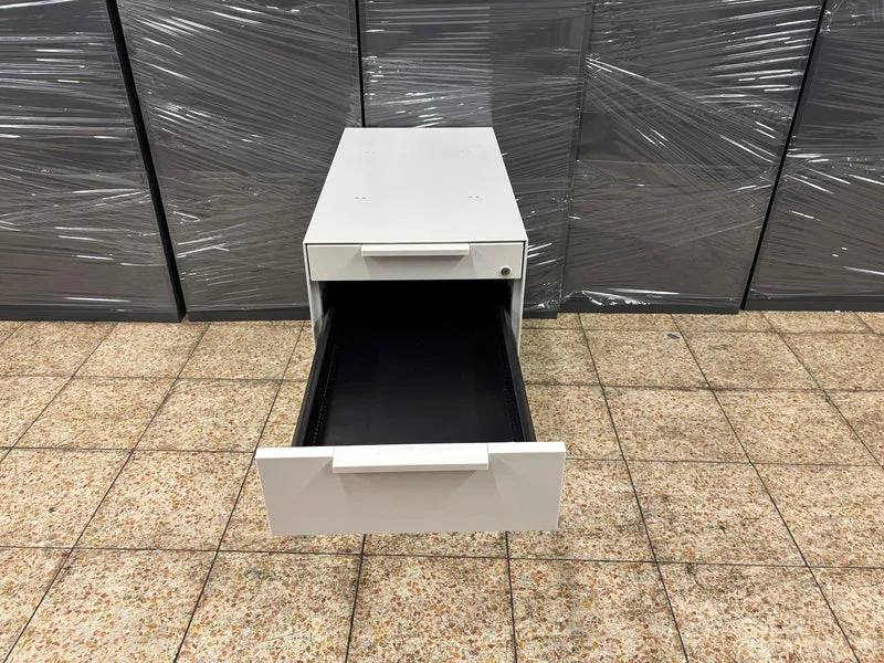Vitra Ad Hoc Standcontainer Weiß