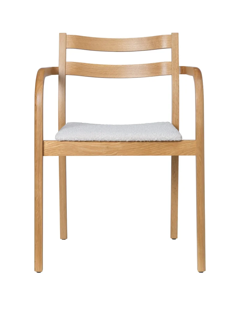 Boda Esszimmerstuhl mit Armlehne Holz stapelbar - ferm LIVING