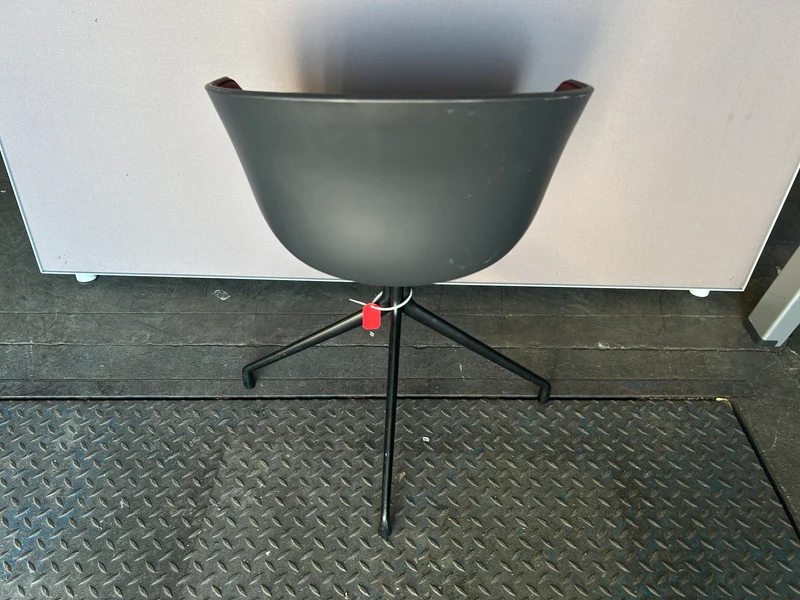 HAY AAC Chair Sessel Rot / Antharzit