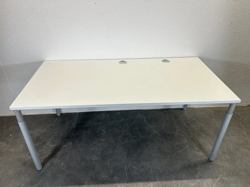 Manuell höhenverstellbarer Schreibtisch Weiß