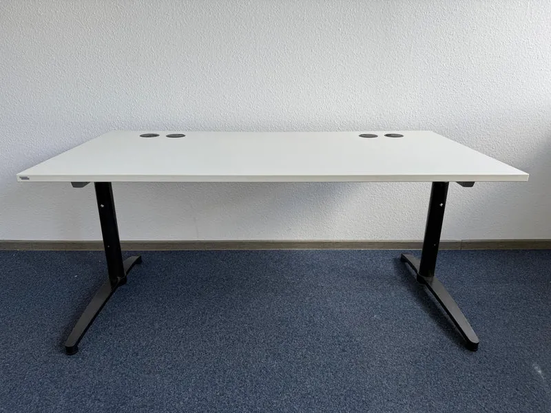 Assmann manuell höhenverstellbarer Schreibtisch Weiß