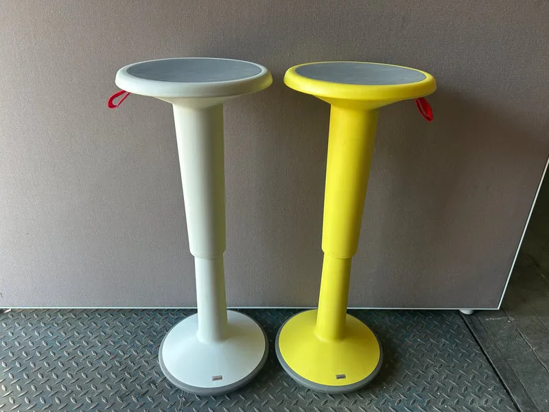 Interstuhl UPis1 110U Hocker Gelb / Weiß