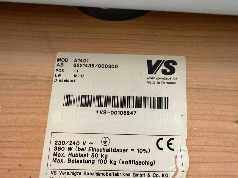 VS Elektrisch Höhenverstellbarer Schreibtisch helles Nussbaum