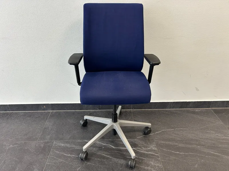 Steelcase Think Bürodrehstuhl Blau
