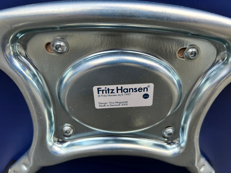 Fritz Hansen Vico Duo Magistretti Blau