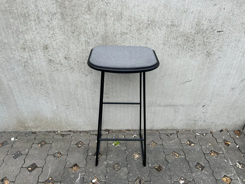 Infiniti Klejn Bar Stool Hocker